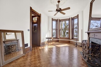 2458 N Burling St in Chicago, IL - Building Photo - Building Photo