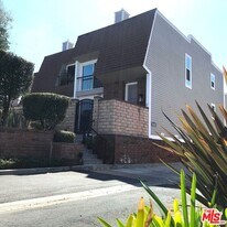 4333 Alla Rd in Marina Del Rey, CA - Building Photo
