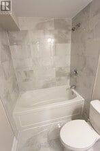 100 Bonham Blvd in Mississauga, ON - Building Photo - Building Photo