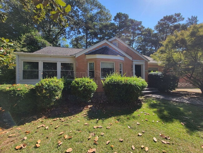1457 Clairmont Rd in Decatur, GA - Building Photo - Building Photo