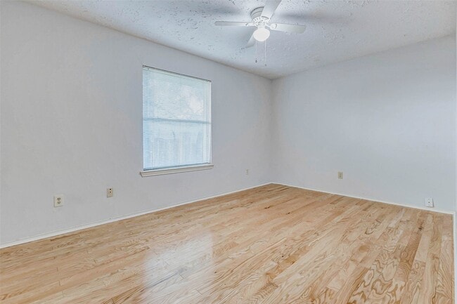 property at 3518 Pecan Point Dr