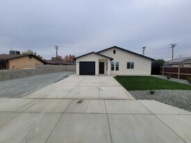 1800 Dover St in Delano, CA - Building Photo