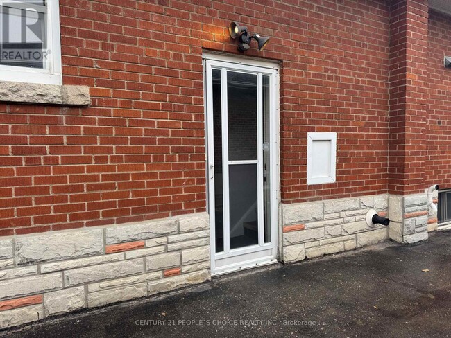 259 Baldwin St in Oshawa, ON - Building Photo - Building Photo