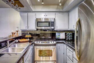 217 Shepard Way NW, Unit 217 in Bainbridge Island, WA - Building Photo - Building Photo