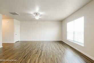 7907 Cascade Falls Cove in Louisville, KY - Building Photo - Building Photo