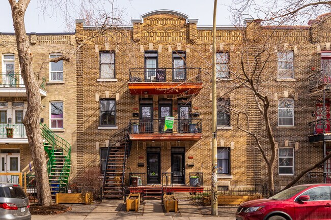 5327-5335 De Lorimier Av