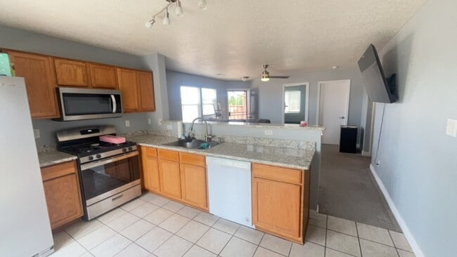 601 Torretta Dr SW in Albuquerque, NM - Building Photo - Building Photo