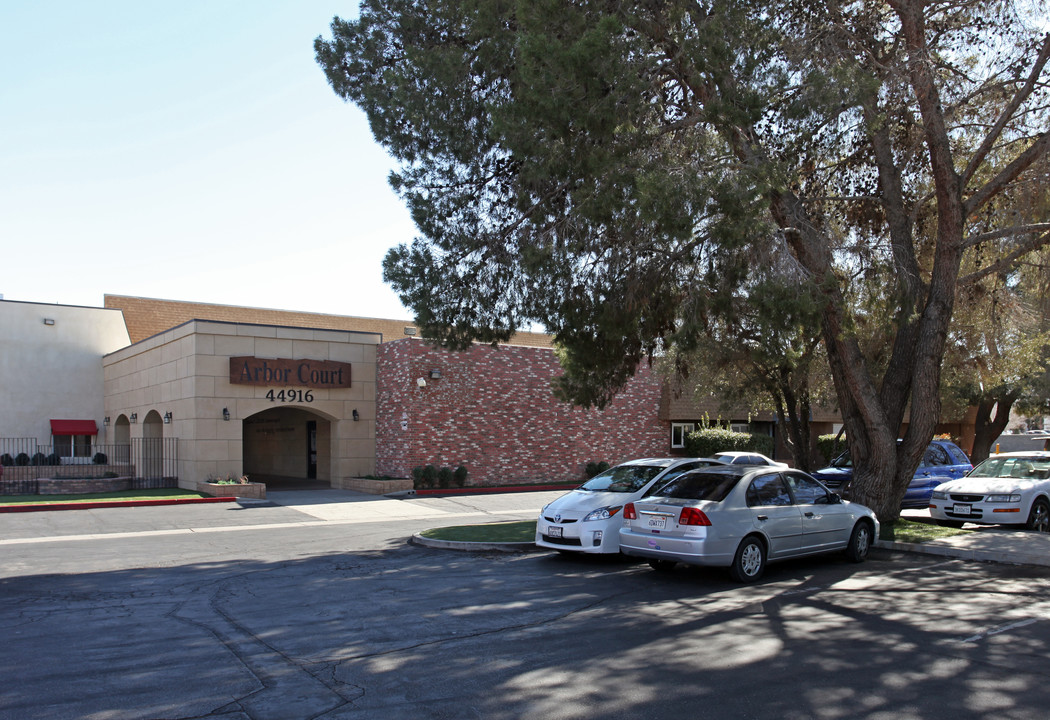 Arbor Court in Lancaster, CA - Building Photo