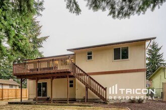33736 37th Pl SW in Federal Way, WA - Building Photo - Building Photo