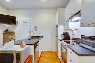 652 Massachusetts Ave, Unit 2 in Boston, MA - Building Photo - Building Photo