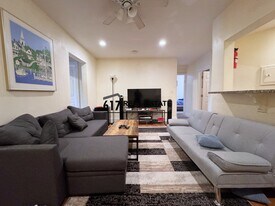 56 Egmont St, Unit 3 in Brookline, MA - Building Photo