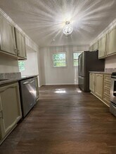 1111 Lawton Pl SW in Atlanta, GA - Building Photo - Building Photo