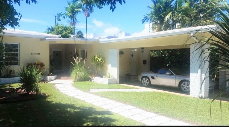 1826 Biarritz Dr in Miami, FL - Building Photo