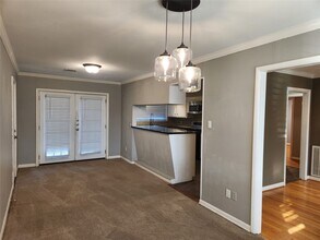 6418 Woodbrook Ln in Houston, TX - Building Photo - Building Photo