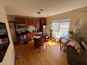 2632 N Bartlett Ave in Milwaukee, WI - Building Photo - Building Photo