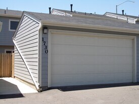 1730 S Helena St in Aurora, CO - Building Photo