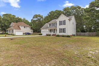 210 Egret Point Dr in Sneads Ferry, NC - Building Photo - Building Photo