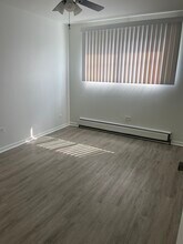 7919 S 83rd Ct in Justice, IL - Building Photo - Building Photo