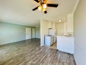 4475 Murietta Ave in Los Angeles, CA - Building Photo - Building Photo