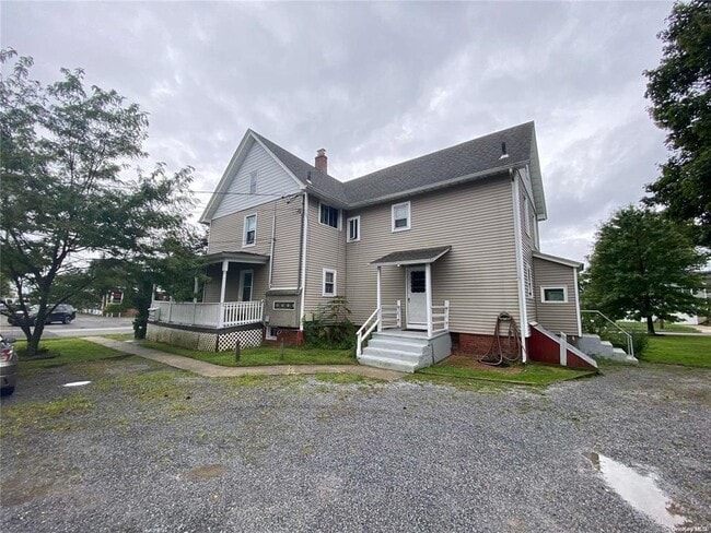 property at 721 S Wellwood Ave