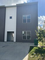 113 Firethorn Dr in Youngsville, LA - Building Photo