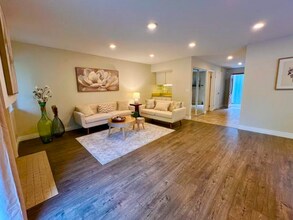 5239 Riverdale Ct in Pleasanton, CA - Building Photo - Building Photo