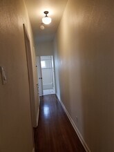 2102 S Palm Grove Ave, Unit 2102 in Los Angeles, CA - Building Photo - Building Photo