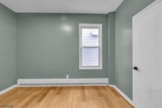 35 Coit St in Irvington, NJ - Building Photo - Building Photo
