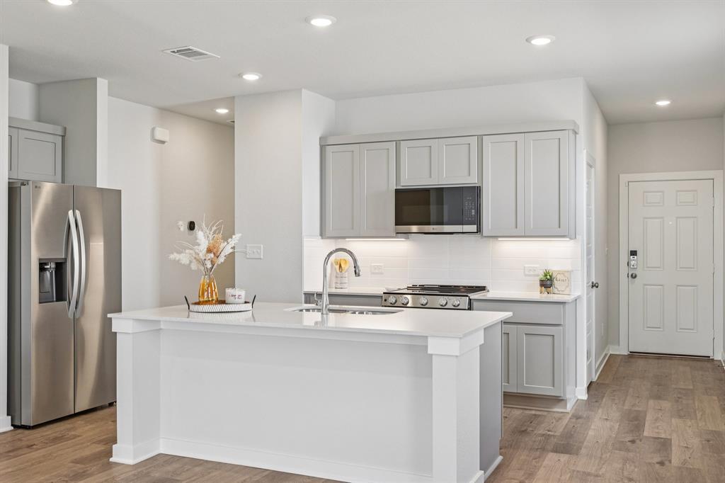 113 Cutleaf in San Marcos, TX - Building Photo