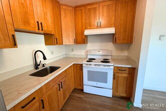 240 San Diego Ave in San Bruno, CA - Building Photo - Building Photo