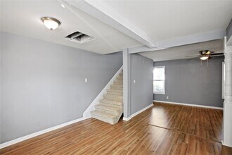 1135 3rd Ave N in Texas City, TX - Foto de edificio - Building Photo