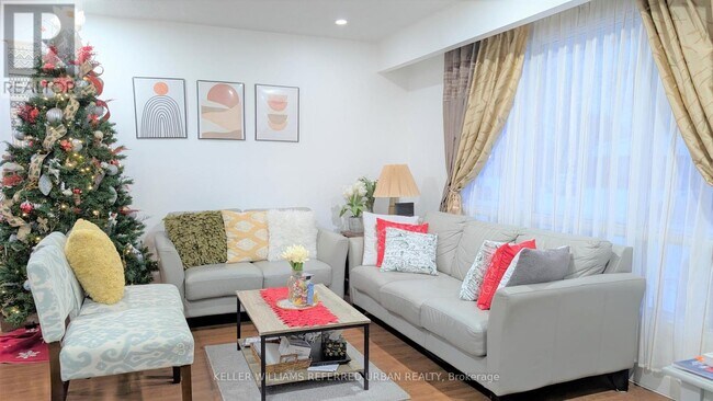 6532 Kuhn Crescent in Niagara Falls, ON - Building Photo - Building Photo