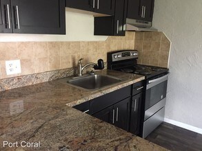 9831 Aquarius Dr in Port Richey, FL - Building Photo - Building Photo