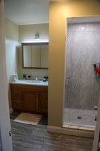 48 Dennison Ave, Unit #2 in Framingham, MA - Building Photo - Building Photo