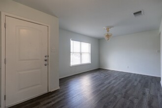 7230 Dwarf Palm in San Antonio, TX - Building Photo - Building Photo