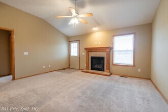 841 S Eric St in Springfield, MO - Building Photo - Building Photo