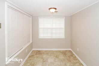 6341 Cheekwood Ave in Memphis, TN - Building Photo - Building Photo
