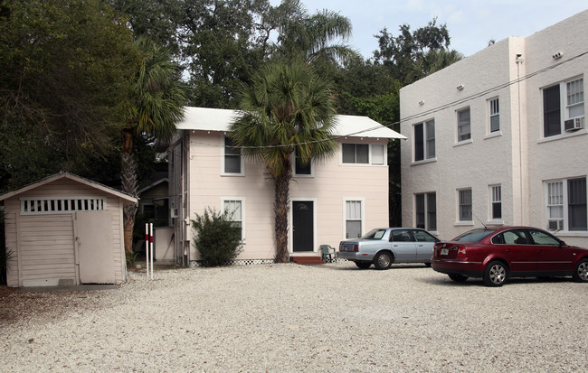 Kansas Avenue Apartments in Tampa, FL - Foto de edificio - Building Photo