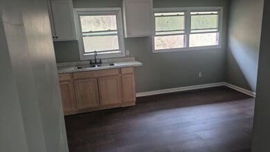 317 W Thomas Ct in Milledgeville, GA - Building Photo - Building Photo