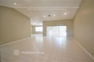 8017 NW 83rd St in Tamarac, FL - Building Photo - Building Photo