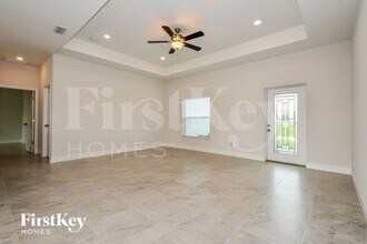 19 NW 25th Terrace in Cape Coral, FL - Building Photo - Building Photo