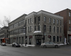 3730 Saint-Laurent Boul in Montréal, QC - Building Photo - Building Photo