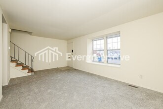 7560 Mt Hood in Dayton, OH - Building Photo - Building Photo