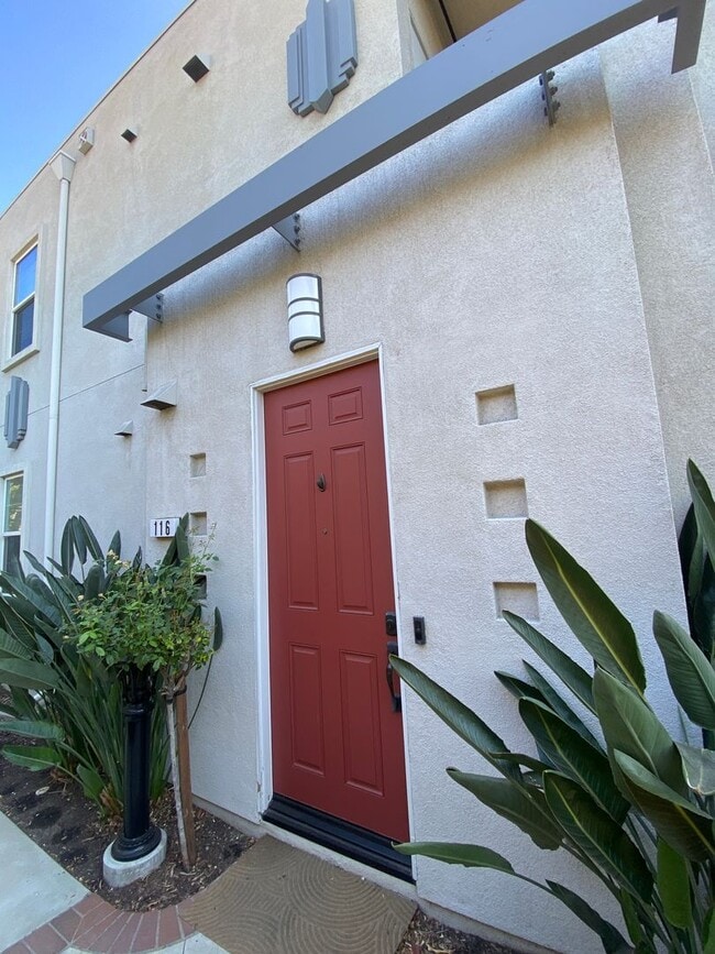 116 Olive Ave in Upland, CA - Building Photo - Building Photo