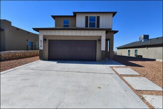 516 Logwood Ave in Canutillo, TX - Building Photo - Building Photo