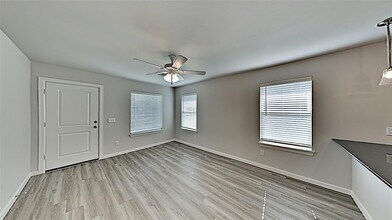 1324 NW 111th St in Oklahoma City, OK - Building Photo - Building Photo