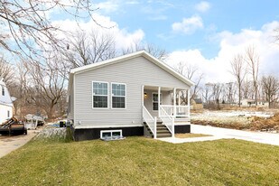 395 Elder St in Ypsilanti, MI - Building Photo