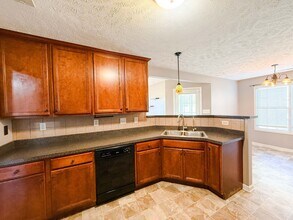 1904 Yellowbrick Rd in Fayetteville, NC - Building Photo - Building Photo