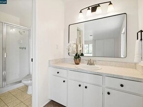 142 Blue Ridge Dr in Martinez, CA - Building Photo - Building Photo