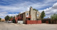 1241 Menaul Blvd NW in Albuquerque, NM - Foto de edificio - Building Photo